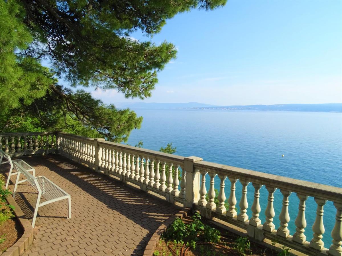 Villa Veronique Драмал Екстериор снимка